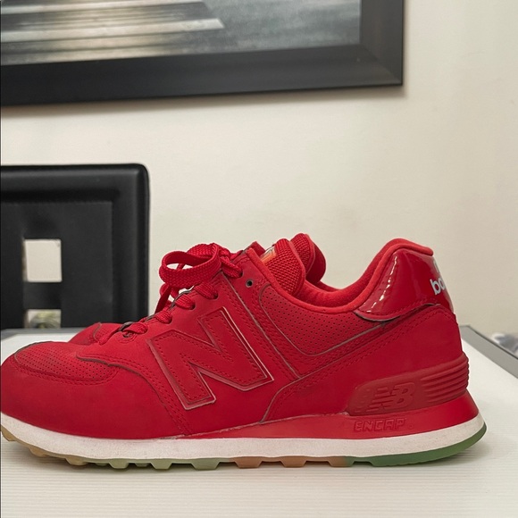 NEW BALANCE 574 SNEAKERS WOMENS SIZE 8.5 - Picture 1 of 14